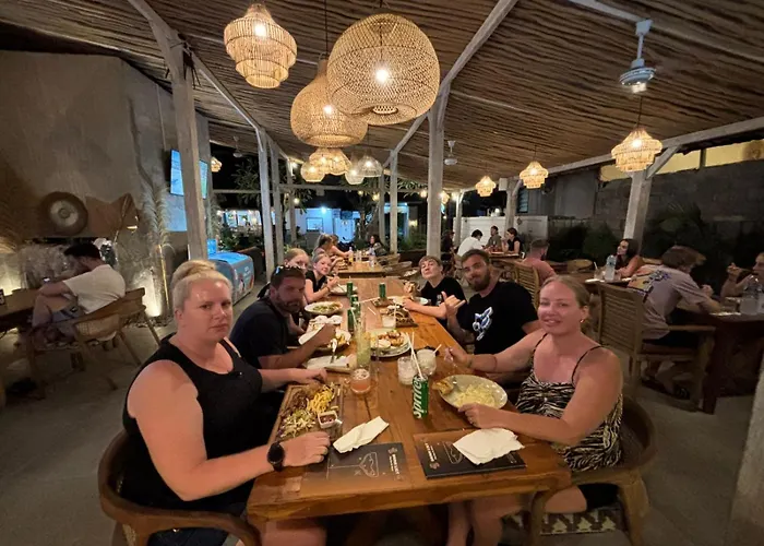 Tiki bar&more