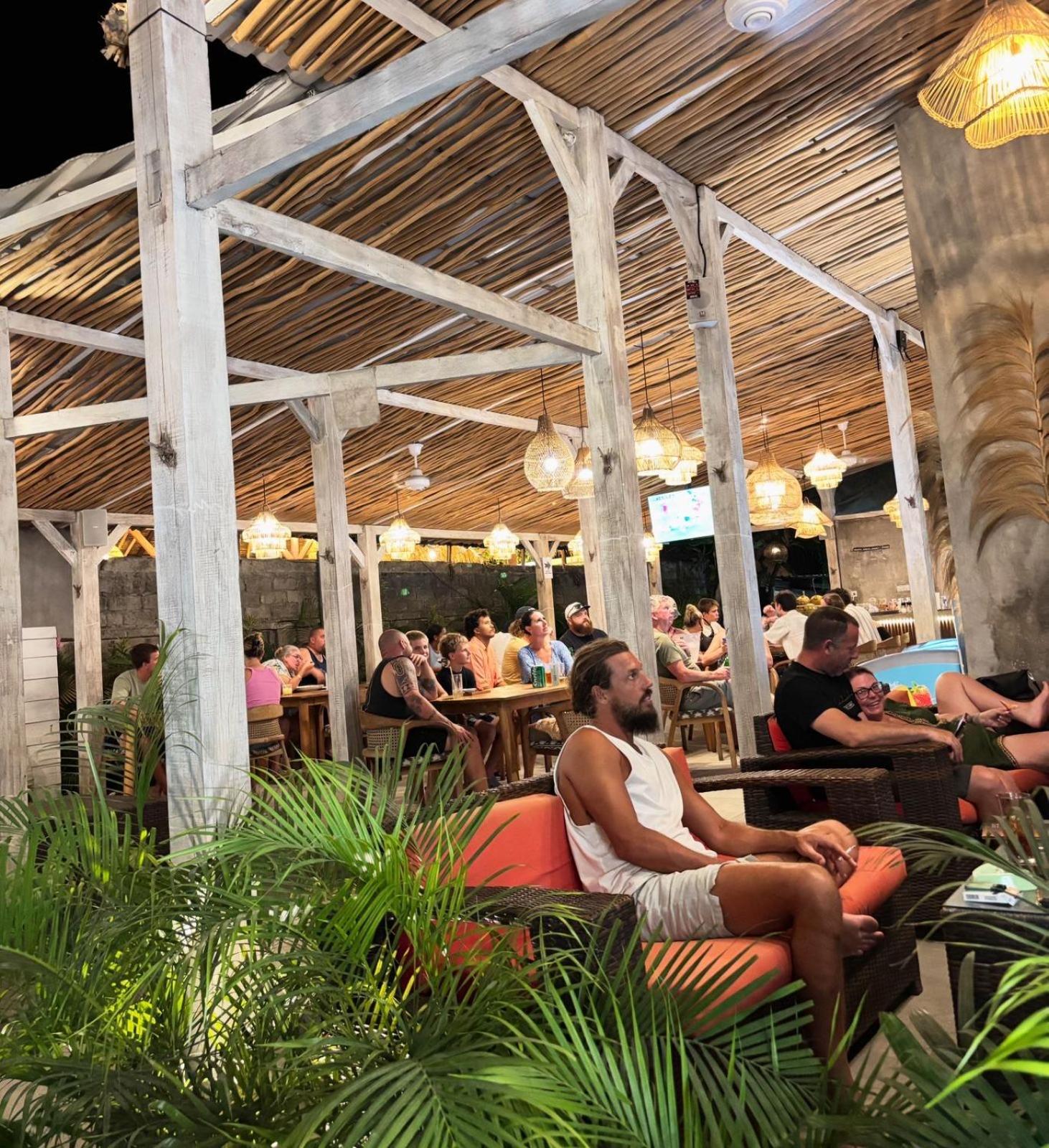 Tiki Bar&more Wisma tamu