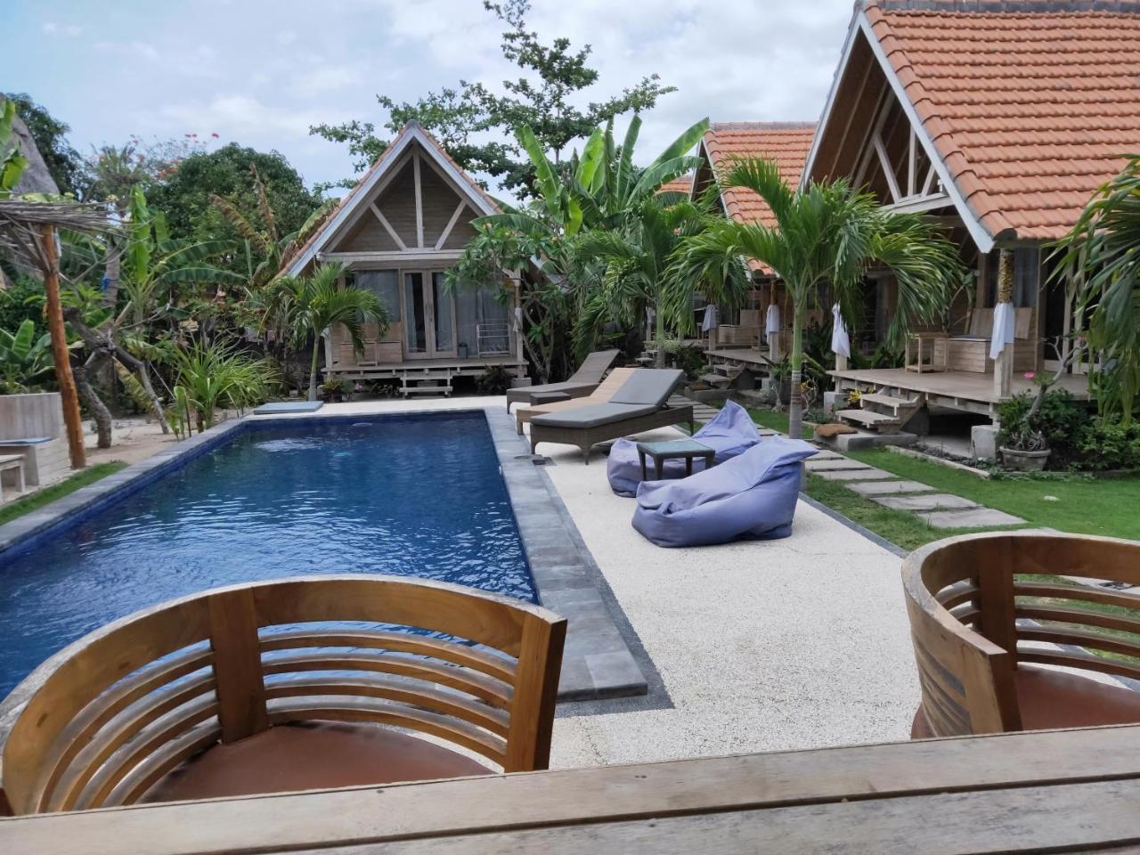 Tiki Bar&more 2* Nusa Lembongan (Bali)